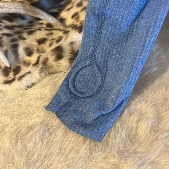 Lululemon top 8 (4444) - Picture 3 of 6